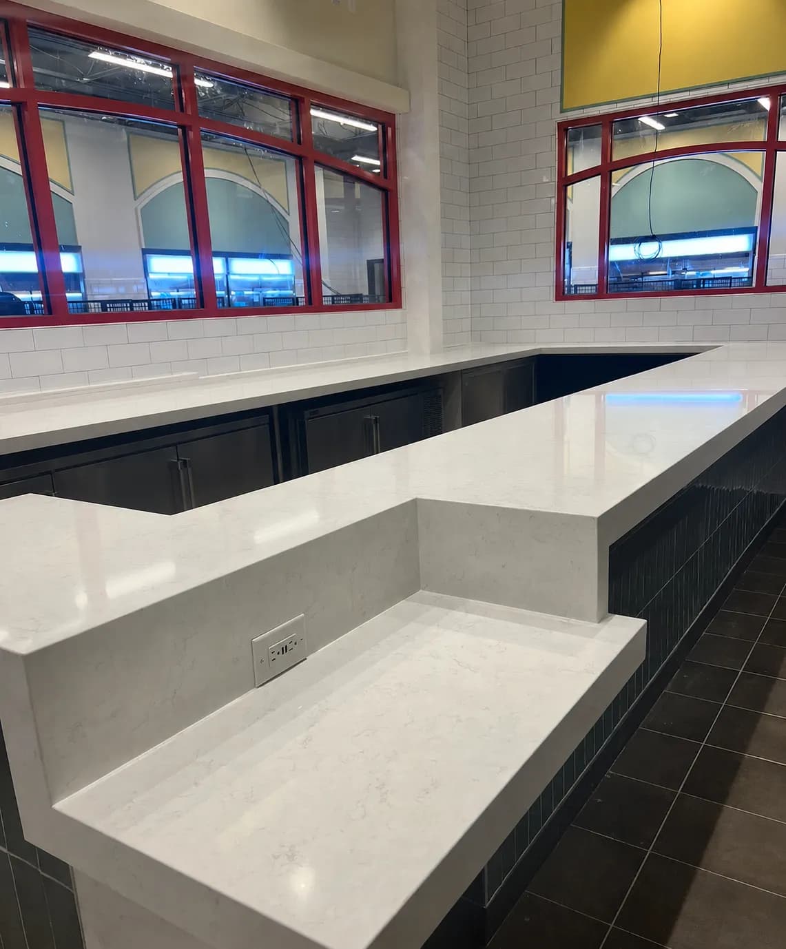 White quartz service bar in a commercial café